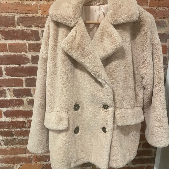 Free People/Kate Faux Fur/ Apricot color - Picture 3 of 11